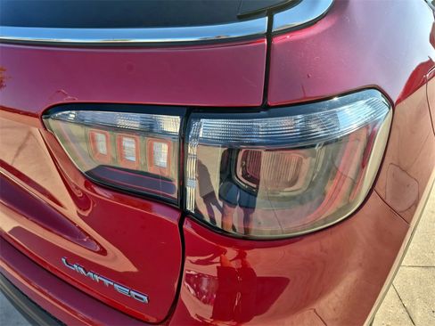 Used 2024 Jeep Compass Limited image 11