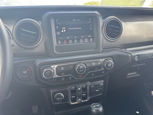 Used 2020 Jeep Wrangler Unlimited Sport S AWD/4WD image 17