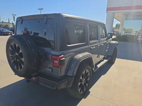 Used 2023 Jeep Wrangler Unlimited Sahara AWD/4WD image 3