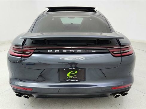 Used 2018 Porsche Panamera 4S image 5