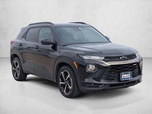 Used 2022 Chevrolet TrailBlazer RS w/ Convenience Package FWD image 3