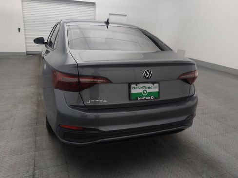 Used 2023 Volkswagen Jetta Sport image 6