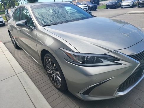 Used 2021 Lexus ES 350 w/ Premium Package FWD image 3