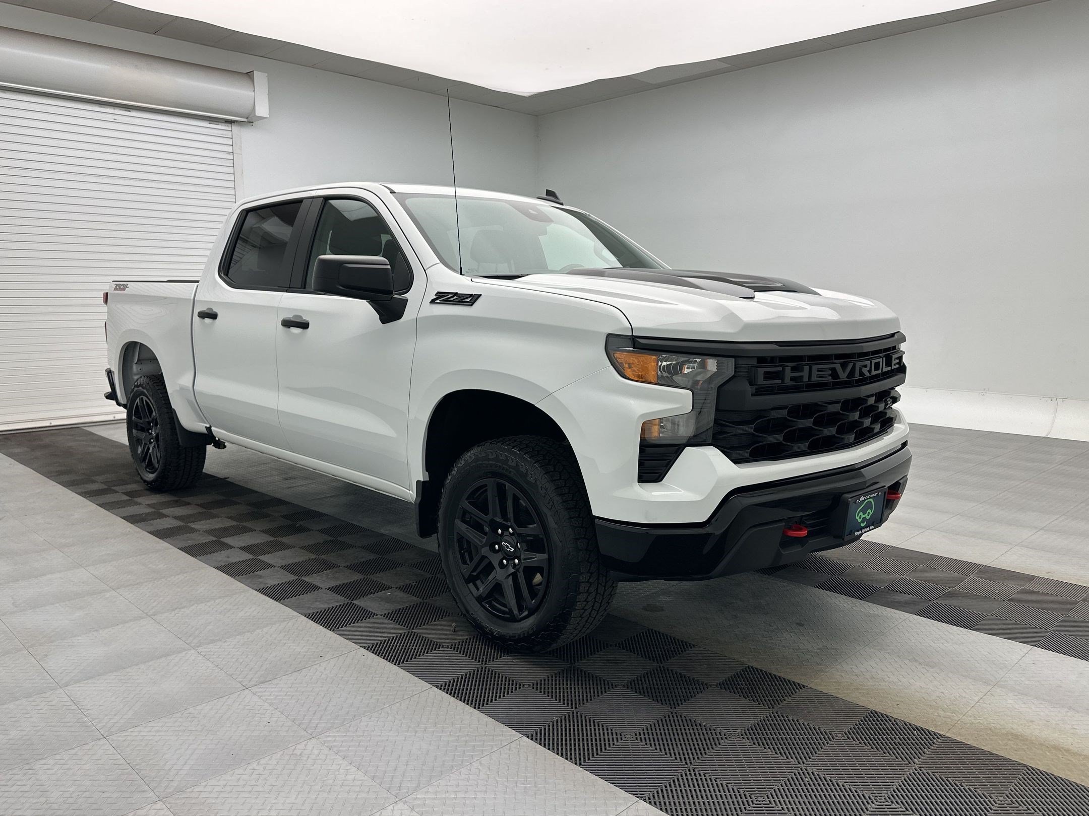 Certified 2026 Chevrolet Silverado 1500 Custom Trail Boss w/ LPO, Dark Essentials Package AWD/4WD image 7