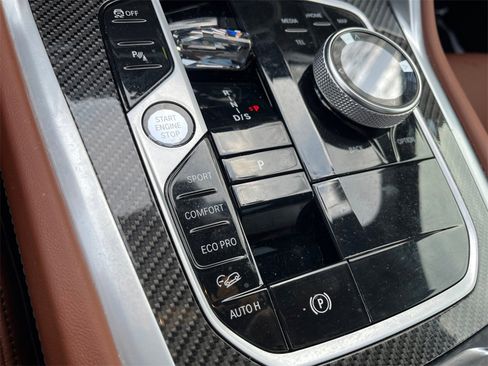 Used 2024 BMW X6 M60i w/ Dynamic Handling Package image 25