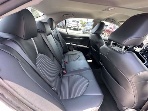 Used 2024 Toyota Camry SE w/ Cold Weather Package FWD image 33
