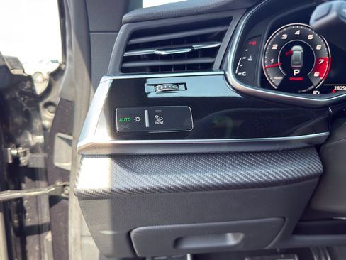 Used 2024 Audi SQ8 Prestige AWD/4WD image 25