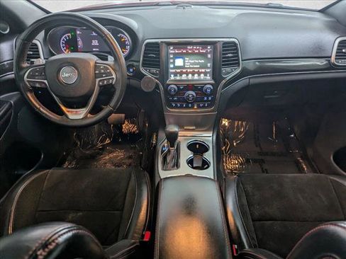 Used 2017 Jeep Grand Cherokee Trailhawk w/ Trailhawk Luxury Group AWD/4WD image 17