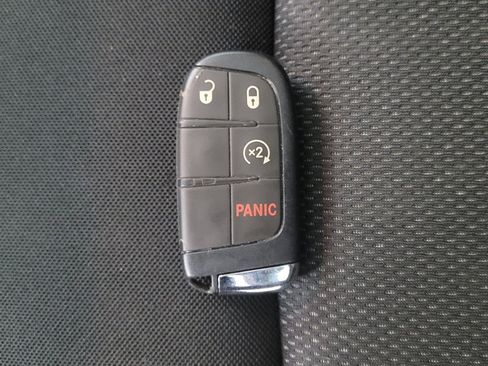 Used 2021 Jeep Renegade Latitude image 32