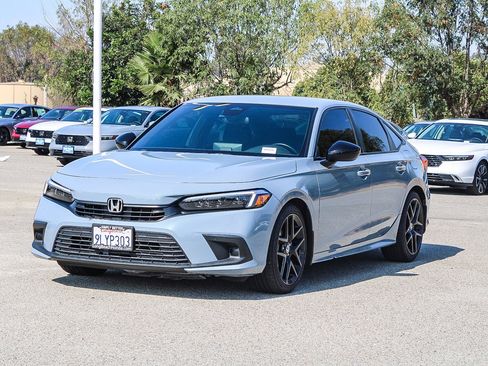 Used 2024 Honda Civic Sport image 3