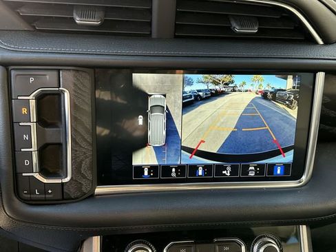 Used 2022 GMC Yukon XL Denali image 24