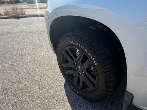 Used 2022 Chevrolet Silverado 1500 Custom RWD image 8