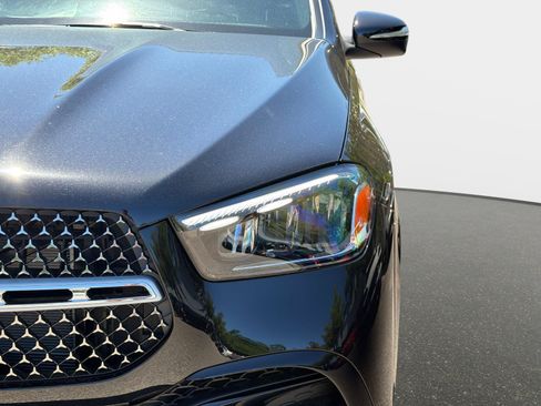 New 2026 Mercedes-Benz GLE 580 4MATIC image 9