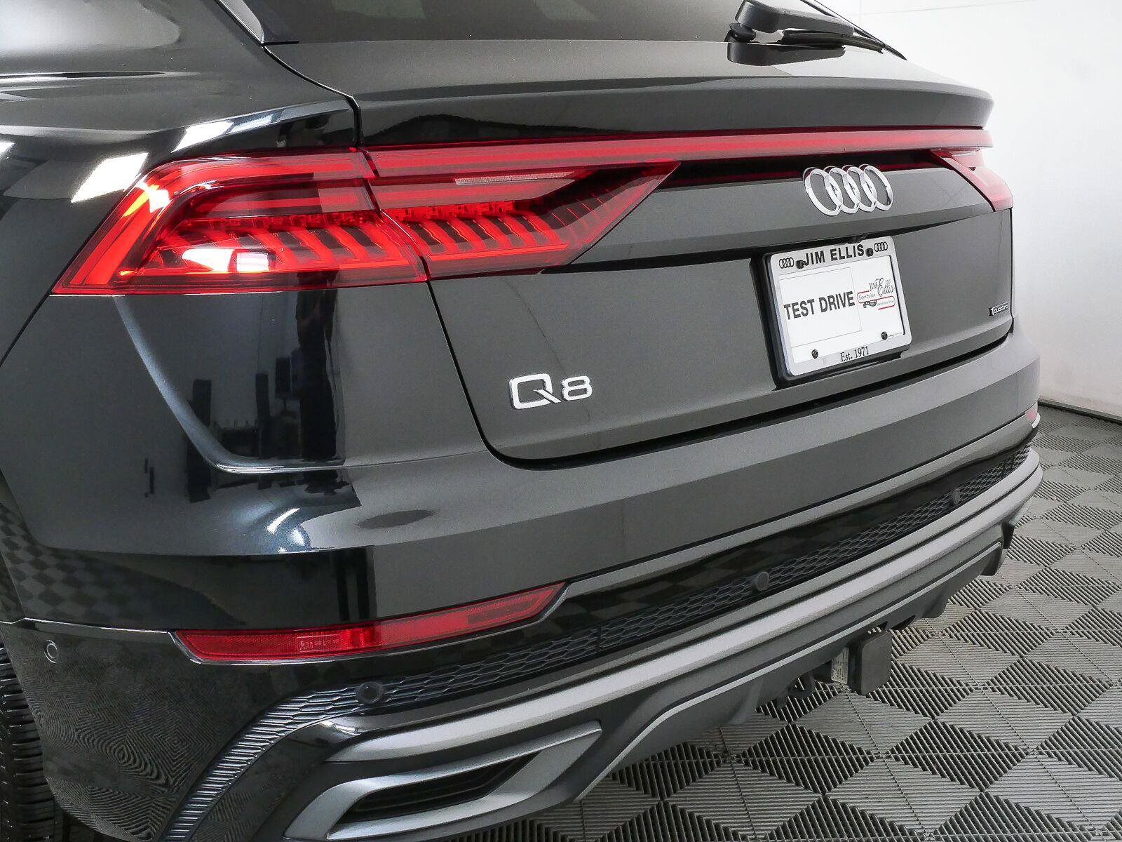 Used 2023 Audi Q8 Premium Plus w/ Premium Plus Package AWD/4WD image 38