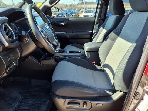 Used 2020 Toyota Tacoma TRD Sport w/ Technology Package image 6