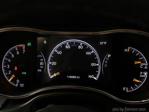 Used 2016 Jeep Grand Cherokee Laredo 75th Anniversary image 18