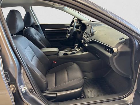 Used 2022 Nissan Altima 2.5 SV AWD/4WD image 16