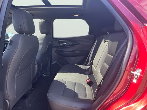 Used 2023 Chevrolet TrailBlazer RS w/ Sun and Liftgate Package FWD image 33