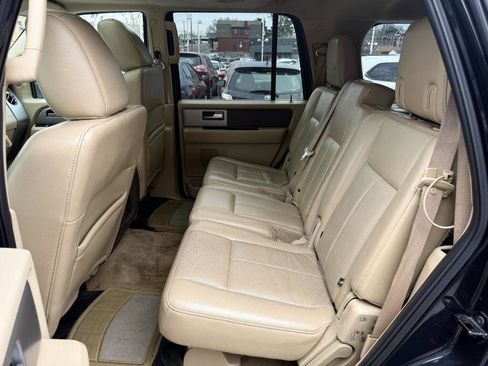 Used 2012 Ford Expedition XLT image 23