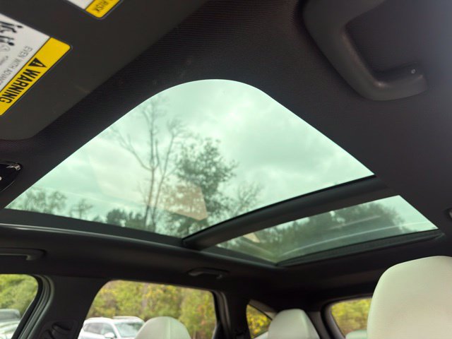 Used 2025 Hyundai Tucson Limited FWD image 18