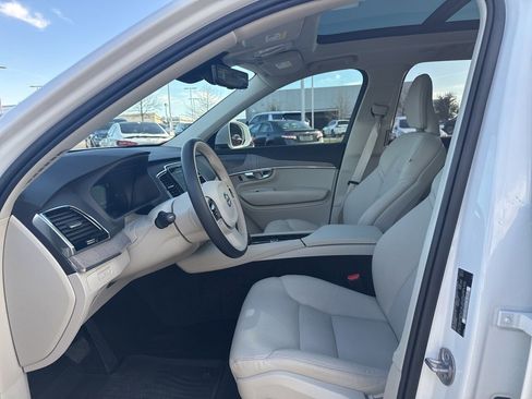 Used 2024 Volvo XC90 T8 Plus w/ Protection Package Premier image 21