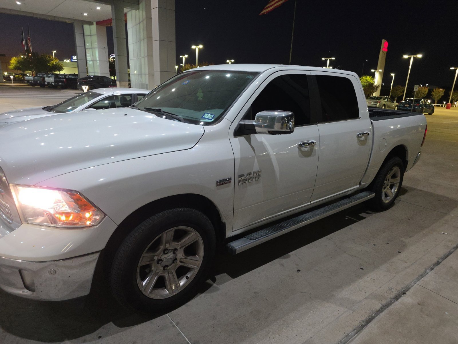 Used 2017 RAM 1500 Lone Star RWD image 1