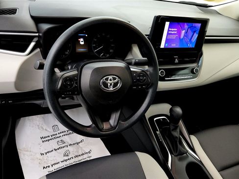 Used 2023 Toyota Corolla LE image 24