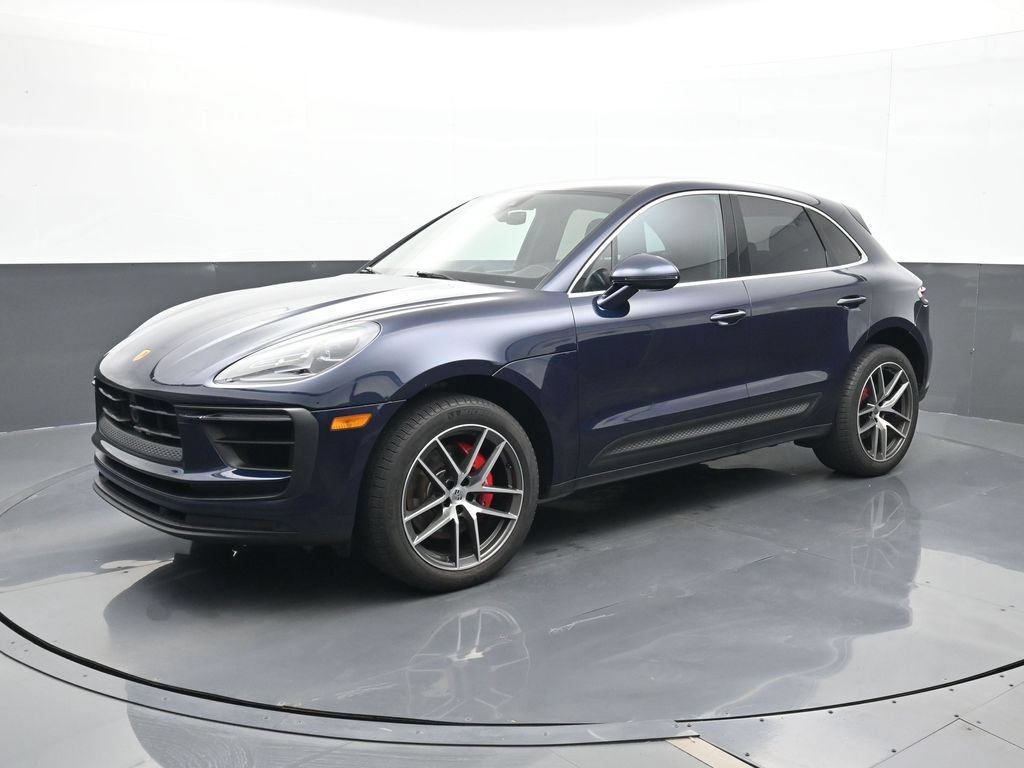 Certified 2023 Porsche Macan S AWD/4WD image 1