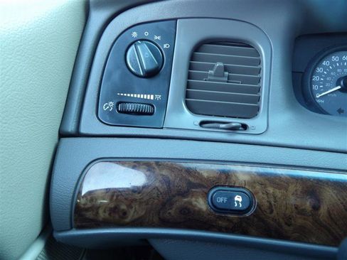 Used 2010 Mercury Grand Marquis LS image 20