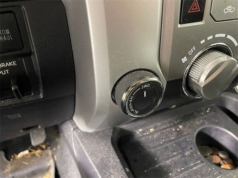 Used 2017 Toyota Tundra SR5 image 9