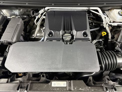 Certified 2025 Chevrolet Colorado ZR2 w/ Technology Package AWD/4WD image 35