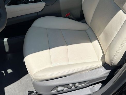 Certified 2024 Cadillac XT5 Premium Luxury w/ Technology Package FWD image 19