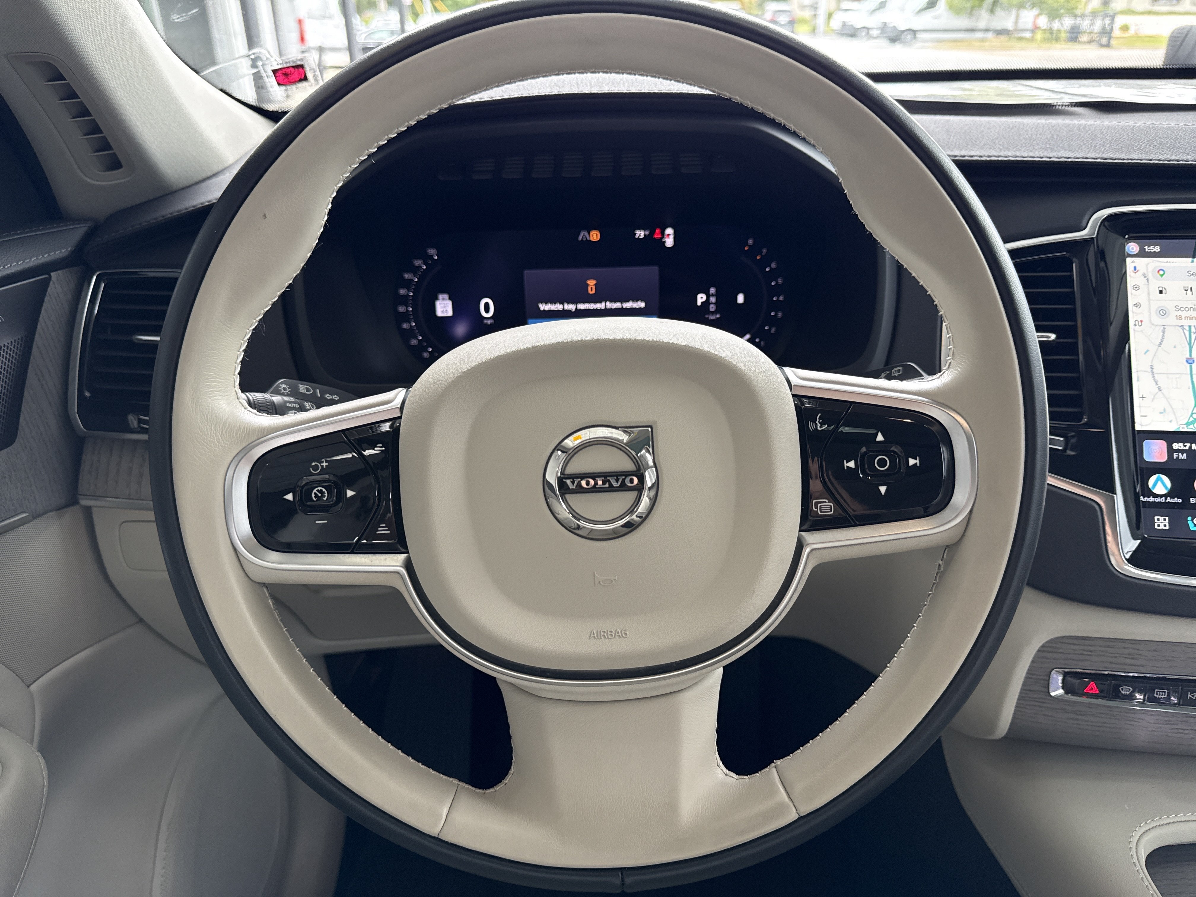 Used 2025 Volvo XC90 B6 Ultra w/ Protection Package AWD/4WD image 34