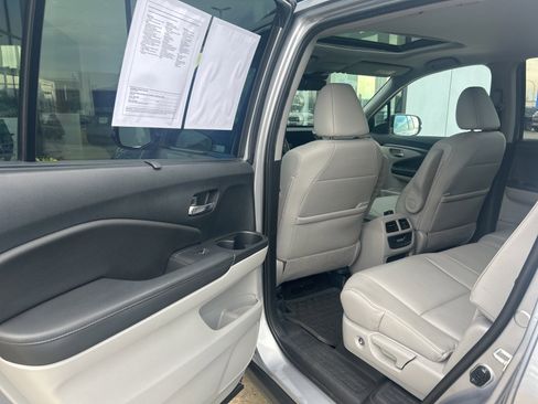 Used 2022 Honda Pilot Special Edition image 11