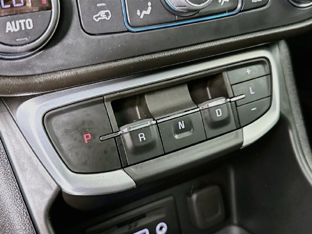 Used 2022 GMC Terrain SLE w/ Driver Convenience Package FWD image 19