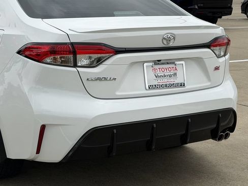 Used 2026 Toyota Corolla SE FWD image 6