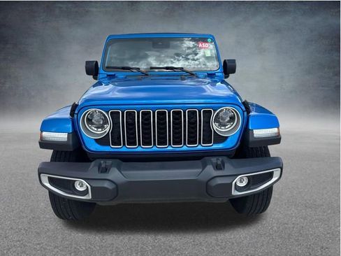 Used 2024 Jeep Wrangler Unlimited Sahara AWD/4WD image 2