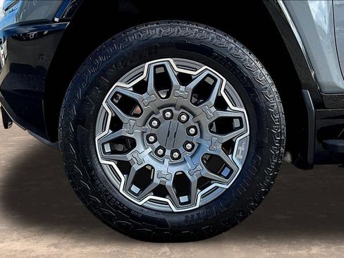 Used 2025 GMC Hummer EV 3X AWD/4WD image 34