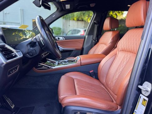 Used 2024 BMW X7 M60i w/ Executive Package AWD/4WD image 19