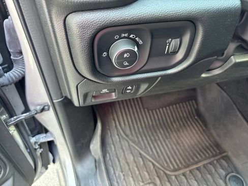 Used 2022 RAM 1500 Big Horn AWD/4WD image 24