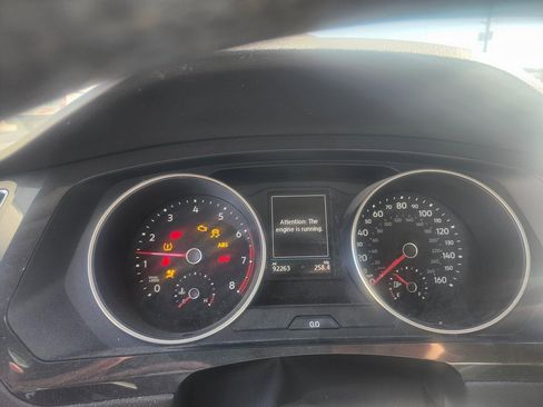 Used 2019 Volkswagen Tiguan SE image 10