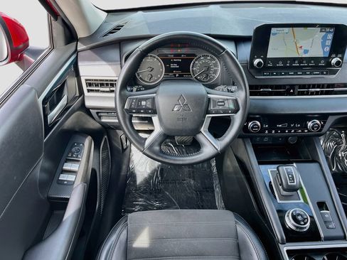 Used 2024 Mitsubishi Outlander SE Black Edition AWD/4WD image 22