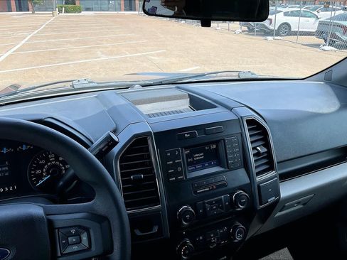 Used 2017 Ford F150 XLT RWD image 13