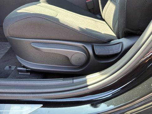 New 2025 Hyundai Elantra Sport image 13