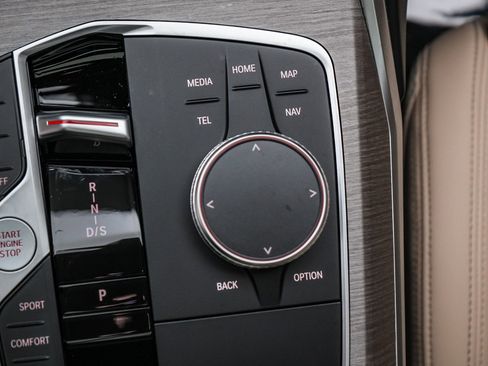 Used 2026 BMW 330i Sedan w/ Premium Package RWD image 21