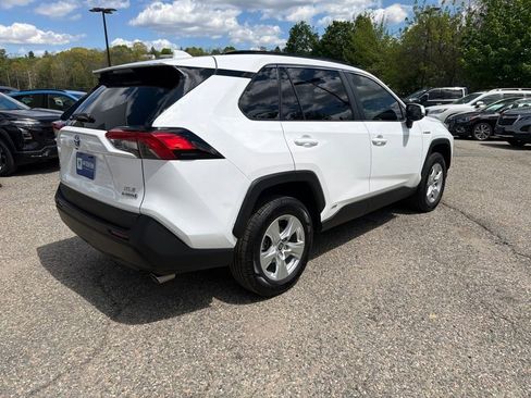 Used 2021 Toyota RAV4 XLE AWD/4WD image 7