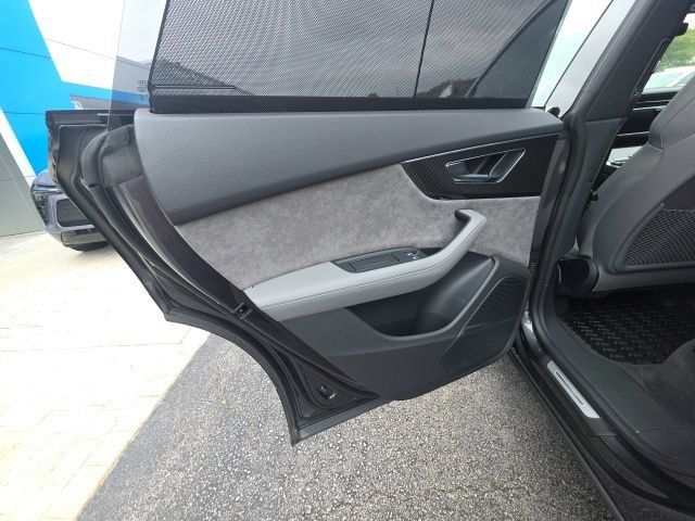 Used 2022 Audi SQ8 Prestige AWD/4WD image 26