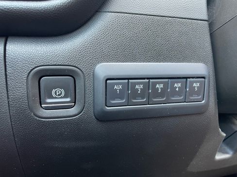 Used 2024 Chevrolet Silverado 2500 W/T w/ WT Convenience Package RWD image 17
