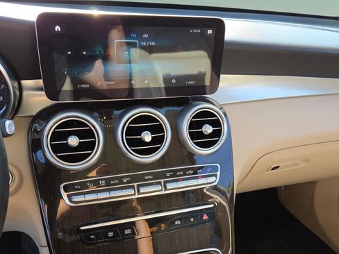 Certified 2021 Mercedes-Benz GLC 300 image 30