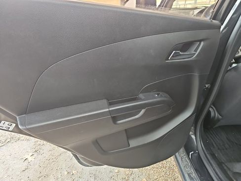 Used 2015 Chevrolet Sonic LT image 10